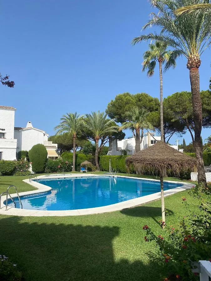 펜션 마르베야 Tulum House - In Nueva Andalucia - Amazing La Concha Mountain View 빌라